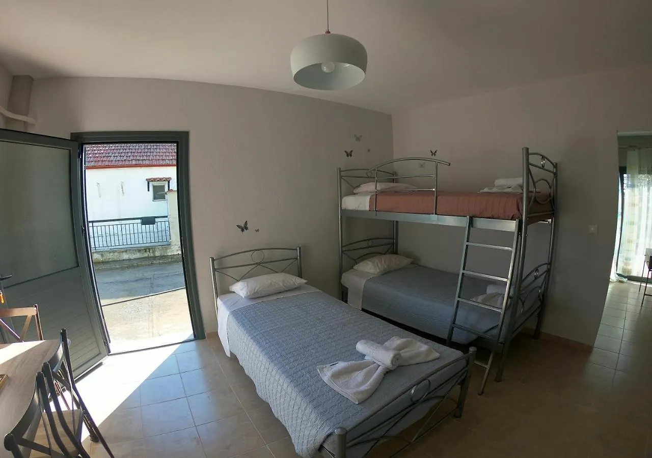 Villa Parlamentas Nea Plagia Holiday home